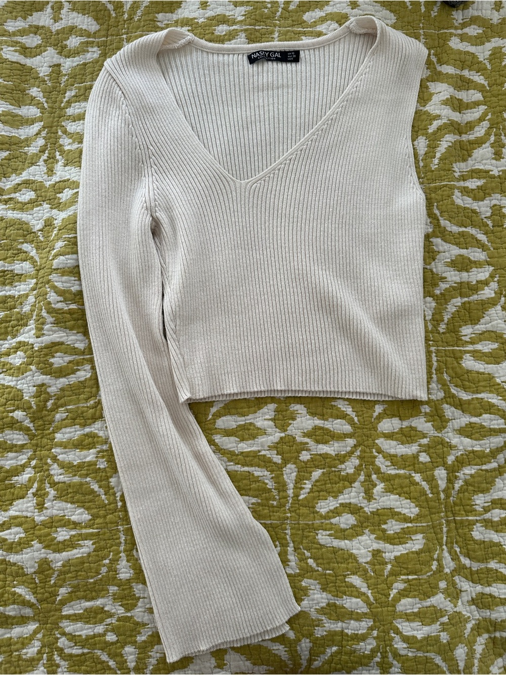 Nasty Gal Ribbed V-Neck Cropped Top - Beige